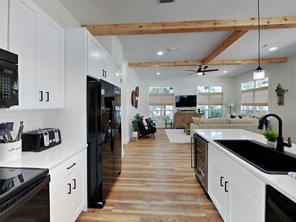 Wood Beach Retreat شاطئ سانتا روزا المظهر الخارجي الصورة
